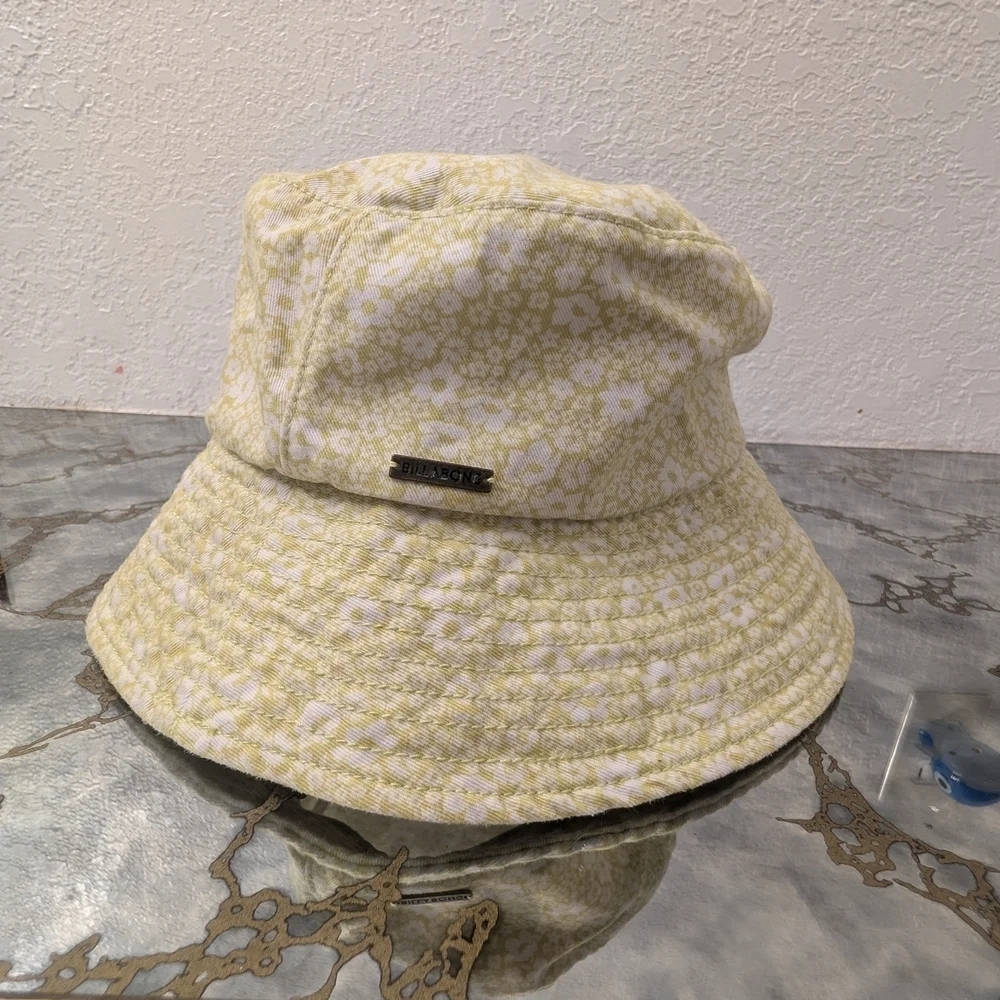 Billabong Yellowish Lime Green and White Floral Kids Bucket Hat 100%cotton